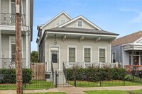 2410 Valence St, Unit 2410 in New Orleans, LA - Building Photo - Building Photo