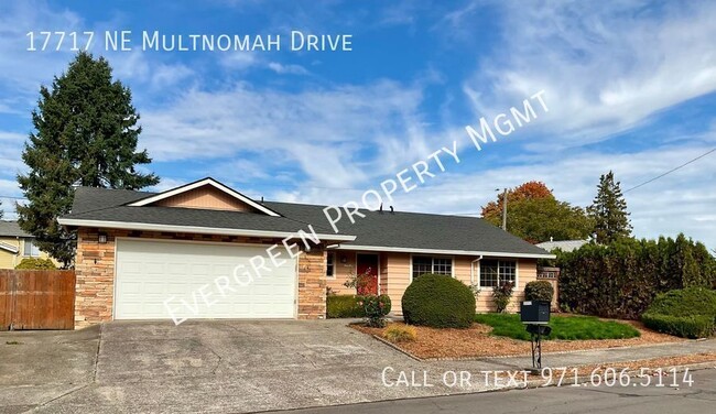 17717 NE Multnomah Dr in Portland, OR - Building Photo - Building Photo