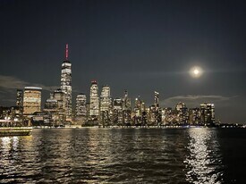 135 Sussex St in Jersey City, NJ - Building Photo