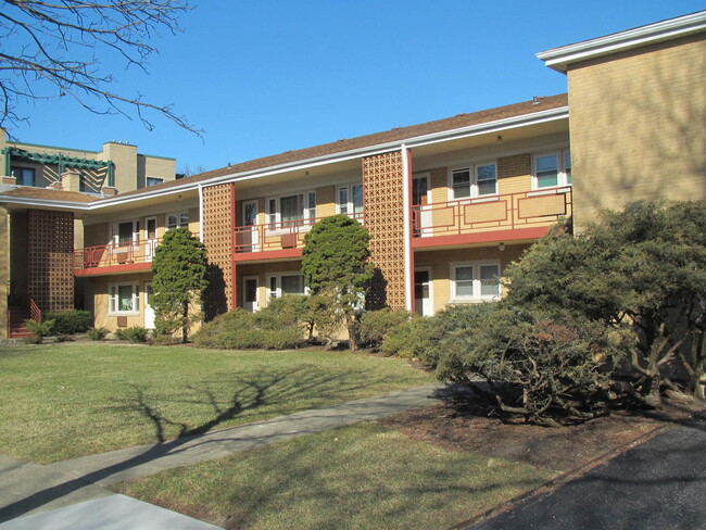 33 N Clifton Ave in Park Ridge, IL - Building Photo - Building Photo