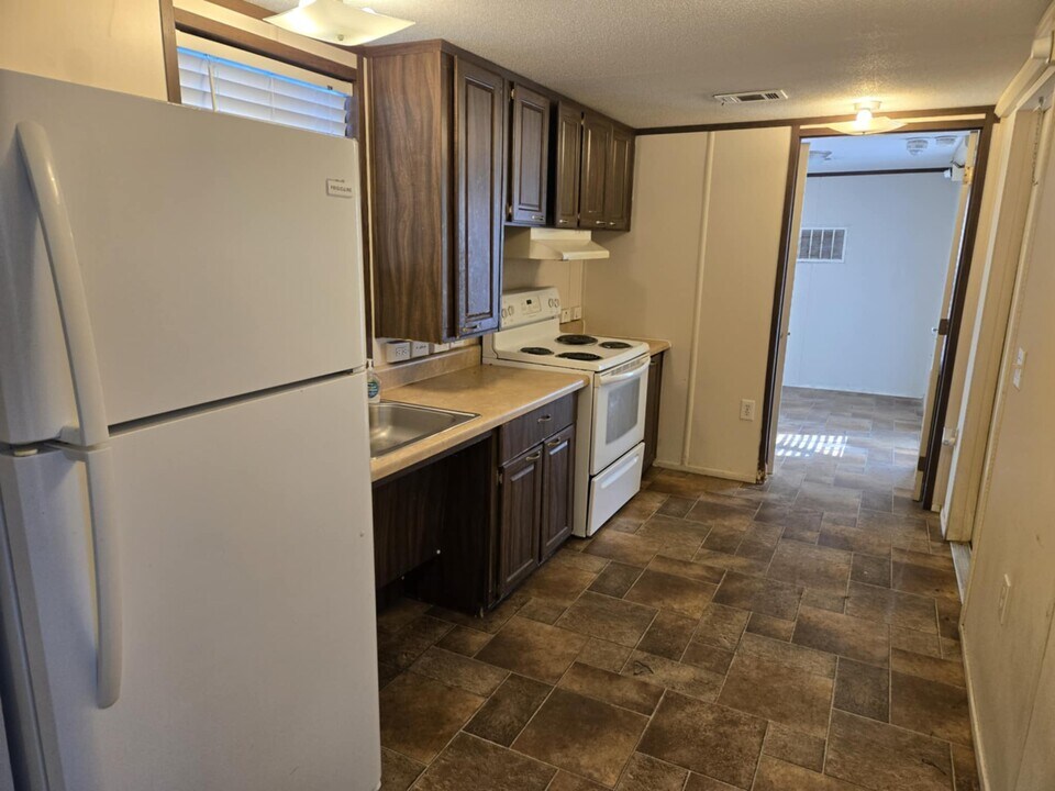 4200 W 19th St in Panama City, FL - Building Photo