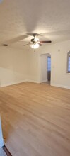 1835 Fletcher St in Hollywood, FL - Foto de edificio - Building Photo