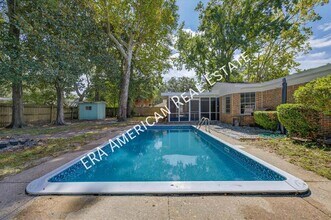 614 Merioneth Dr NE in Fort Walton Beach, FL - Building Photo - Building Photo