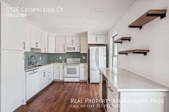 5726 Crownleigh Ct in Burke, VA - Building Photo - Building Photo
