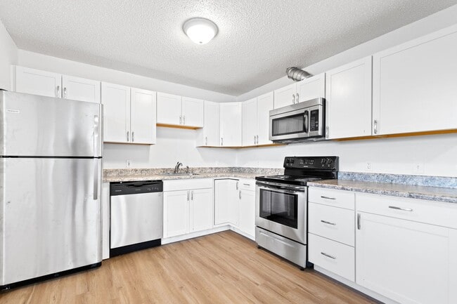 1328 S Coffman St in Longmont, CO - Building Photo - Building Photo