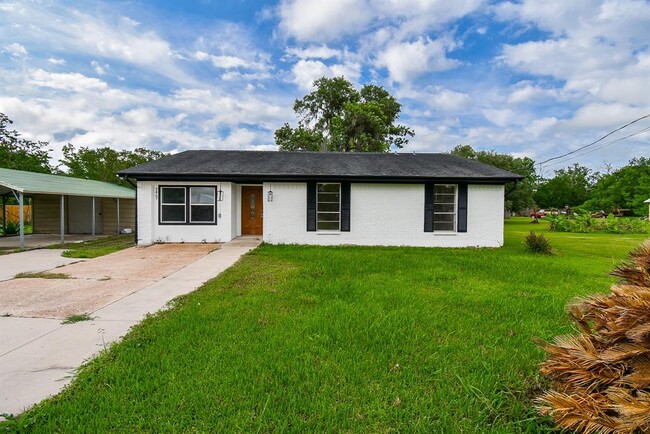 property at 2847 County Rd 510A