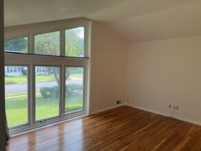 8532 Pepperdine Dr in Vienna, VA - Building Photo - Building Photo