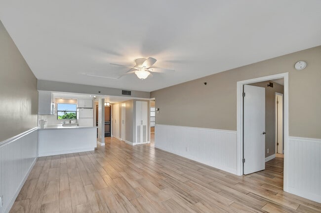 property at 4640 Lucerne Lakes Blvd W