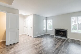 Southwood Townhome Apartments in Sacramento, CA - Building Photo