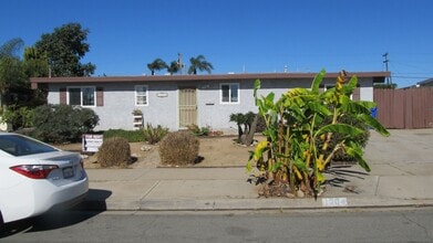1204 Oneonta Ave in Imperial Beach, CA - Foto de edificio - Building Photo