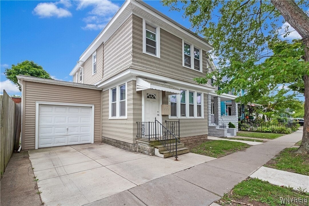 193 Vermont St in Buffalo, NY - Building Photo