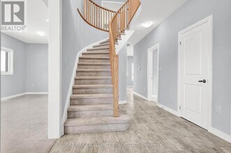 6 Burrows Ct in Kawartha Lakes, ON - Building Photo - Building Photo