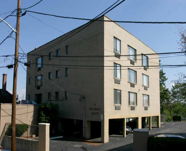 Columbia House in Edgewater, NJ - Building Photo - Building Photo