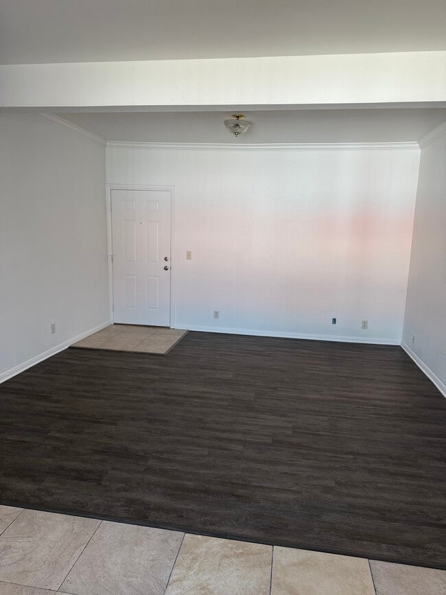 1700 W 43rd St, Unit A in Los Angeles, CA - Foto de edificio - Building Photo