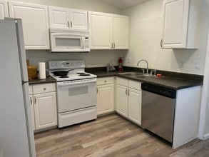 7448 Mitchell Ranch Rd in New Port Richey, FL - Building Photo - Building Photo