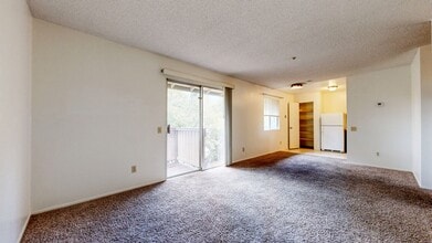 949 Camino Coronado in Rohnert Park, CA - Building Photo - Building Photo