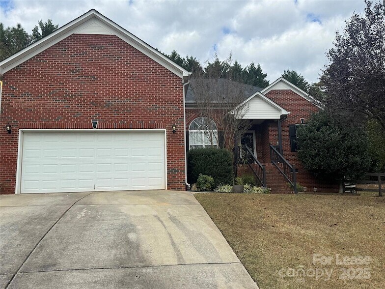 3802 Cassidy Dr in Waxhaw, NC - Building Photo