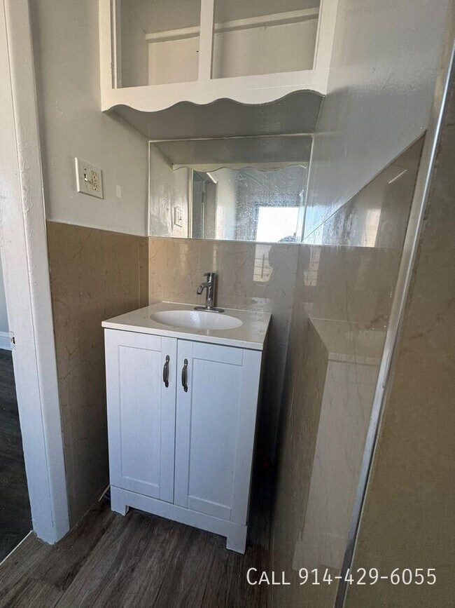 122 Oak St in Yonkers, NY - Building Photo - Building Photo