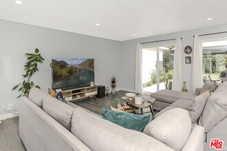 22229 Covello St in Los Angeles, CA - Building Photo - Building Photo