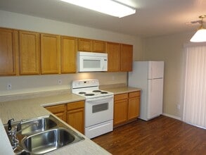 211 E Valley View Dr in Phoenix, AZ - Building Photo - Building Photo