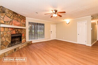 220 Hunt Ridge Dr in Stockbridge, GA - Building Photo - Building Photo