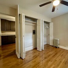 2545 W Logan Blvd, Unit 1W in Chicago, IL - Building Photo - Building Photo