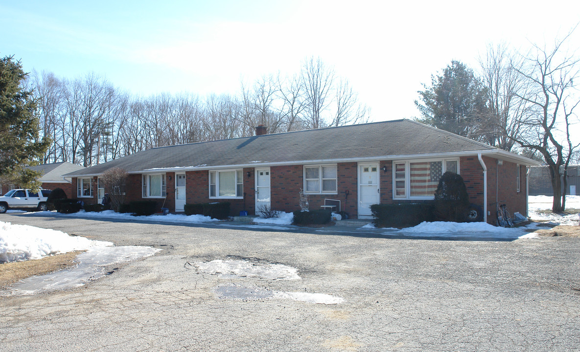 1617 Us-9 in Clifton Park, NY - Building Photo