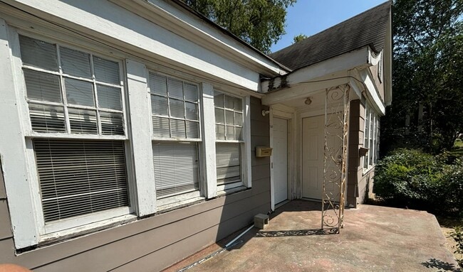 property at 1040 Madison St