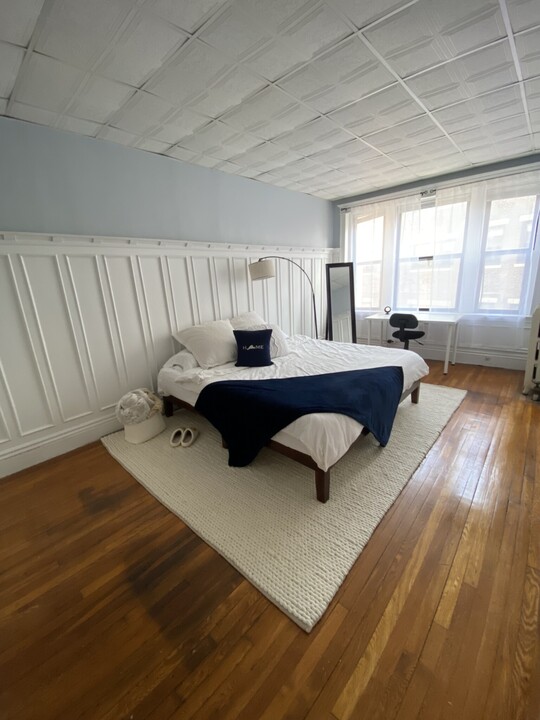 378 Riverway, Unit 5 in Boston, MA - Building Photo