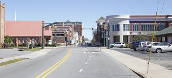 Charlestowne on Cabarrus Charlestowne on Cab Apartments