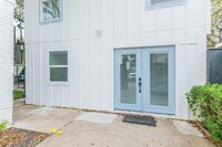 2631 Persa St photo'