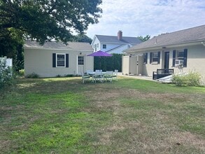 10 W View Rd in Old Saybrook, CT - Building Photo - Building Photo