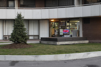 Richview Terrace in Toronto, ON - Building Photo - Building Photo