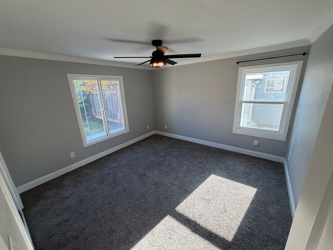 property at 1386 Arnold Ave