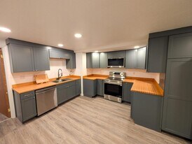 1206 Penn Ave in La Grande, OR - Building Photo