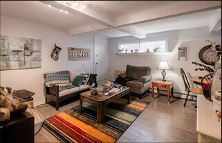 12 Frederick Ave in Halifax, NS - Building Photo