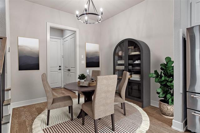 property at 123 Gdn Ct W