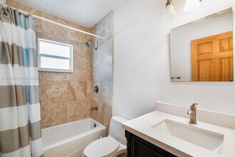 6356 SW 32nd St in Miami, FL - Building Photo - Building Photo