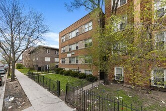 729 N Central Chicago, IL 60644 in Chicago, IL - Building Photo - Building Photo