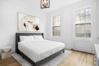 257 W 19th St in New York, NY - Building Photo - Building Photo