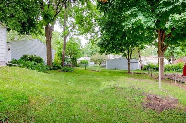 4124 3rd St in Des Moines, IA - Foto de edificio - Building Photo