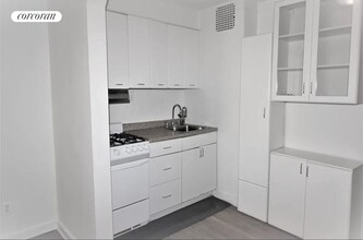 33 E 22nd St in New York, NY - Building Photo - Building Photo