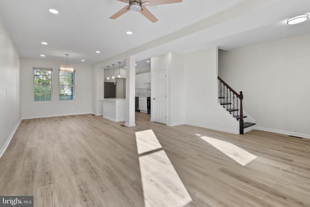 112 N Hilton St in Baltimore, MD - Building Photo