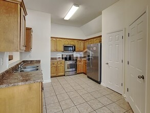 7068 Crape Myrtle Dr in Olive Branch, MS - Foto de edificio - Building Photo