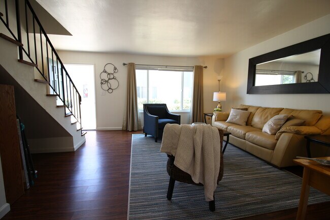 1314 Galleon Way in San Luis Obispo, CA - Building Photo - Building Photo