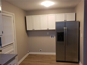 4911 Valley Dale Dr SW in Lilburn, GA - Building Photo - Building Photo