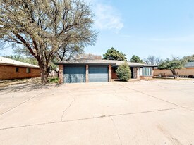 5712 73rd St in Lubbock, TX - Building Photo