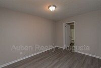 1546 Hamilton Dr photo'