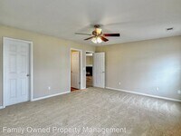 261 Emerald Isle Dr photo'