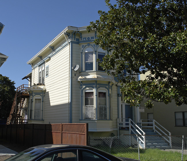 1019 Linden St in Oakland, CA - Building Photo - Building Photo